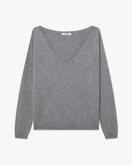 Women's Essential Cashmere Wide V-Neck - Medium Grey | MaisonCashmere Women's Essential Cashmere Wide V-Neck - Medium Grey | MaisonCashmere