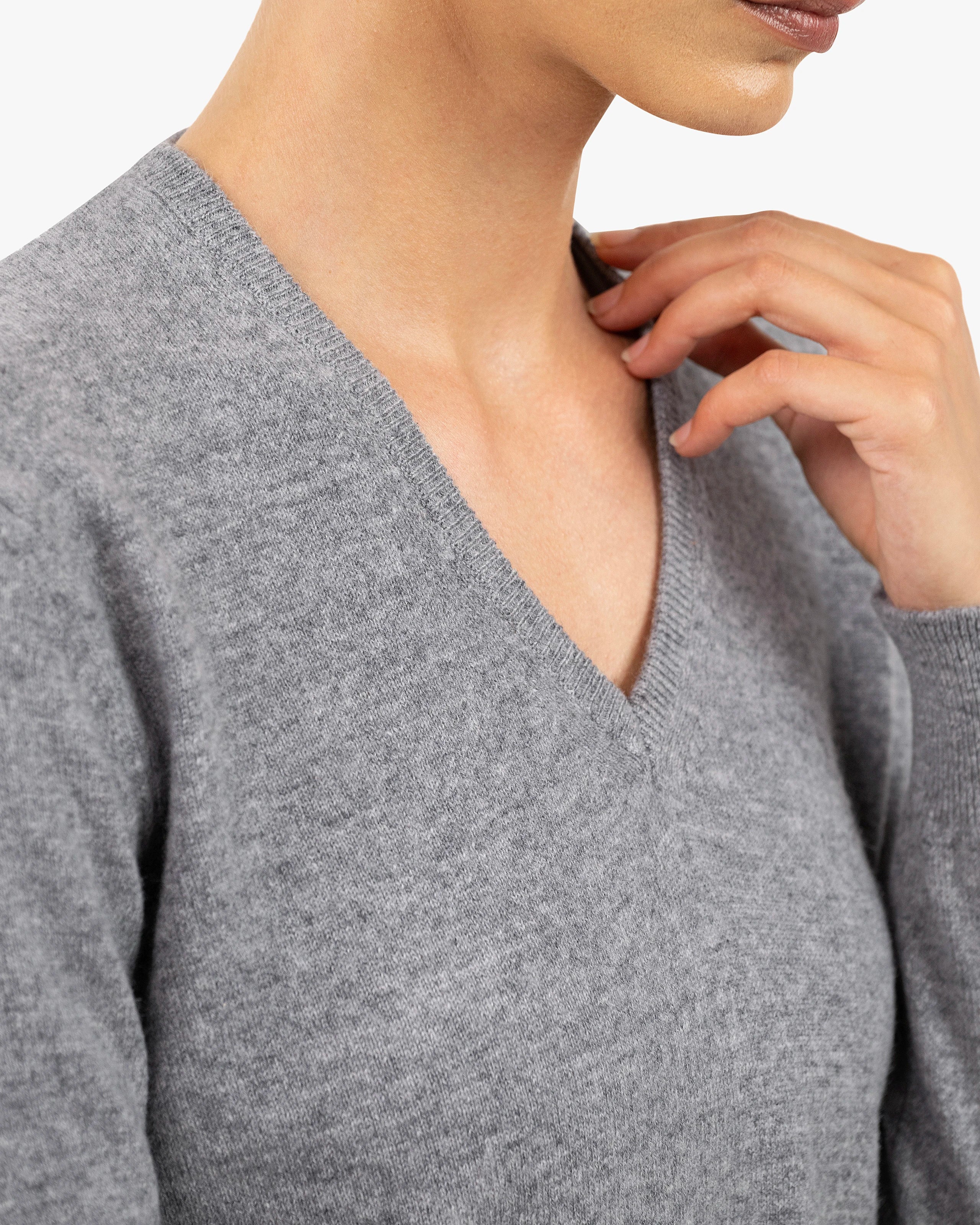 Women's Florenz V-Neck Sweater - Medium Grey Cashmere