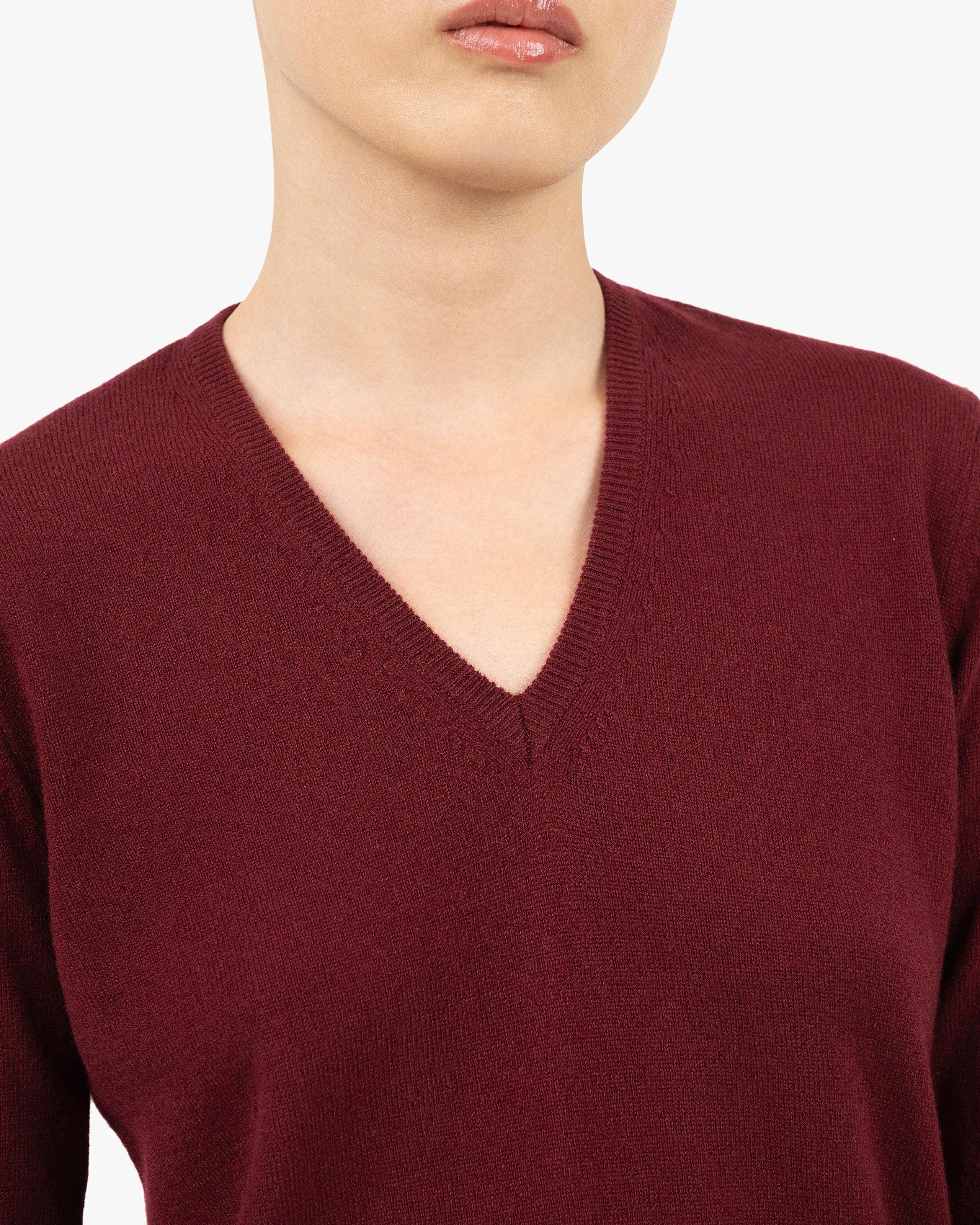 Women's Florenz V-Neck Sweater - Bordeaux Cashmere