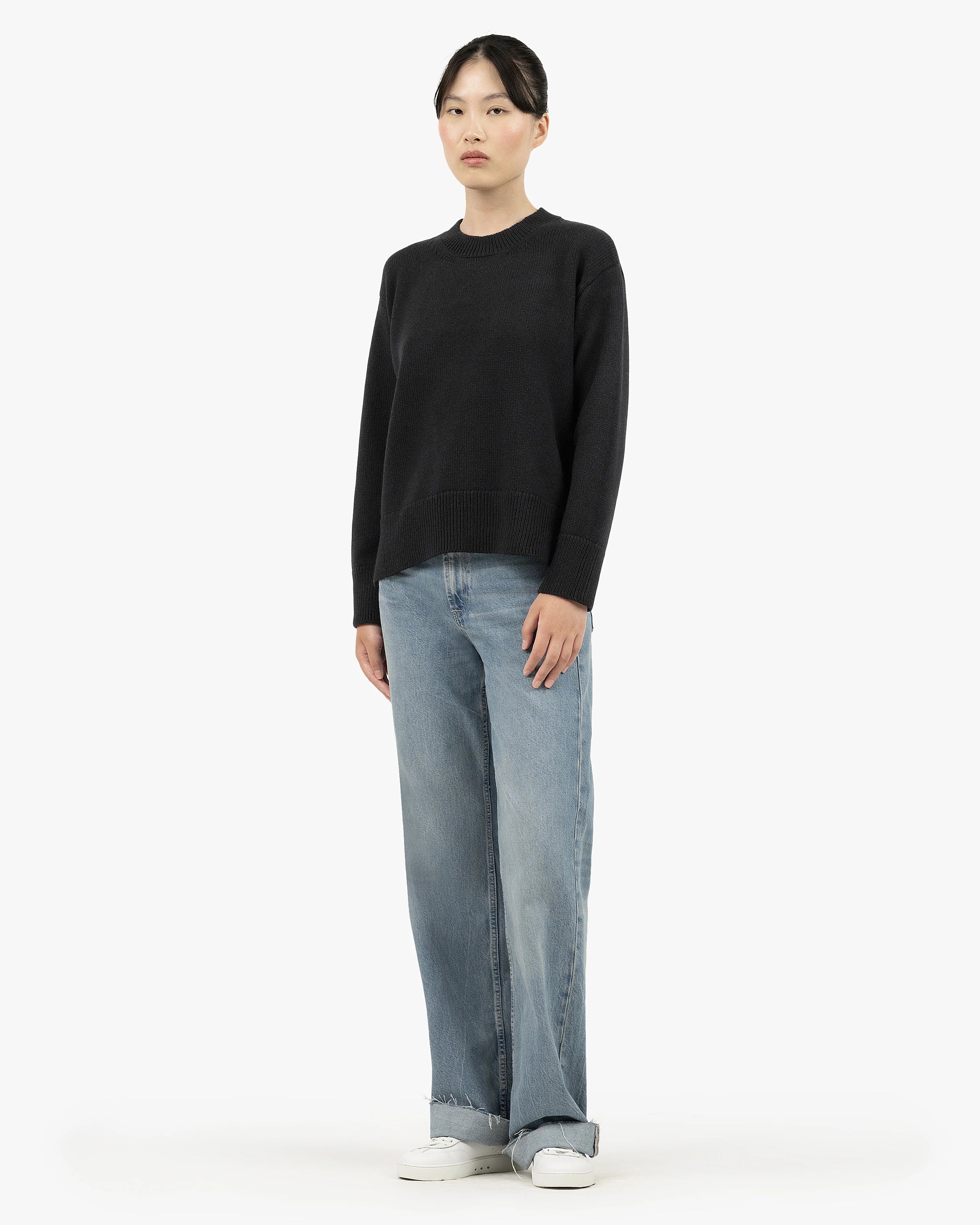 Women's Funes Crew Neck Sweater - Black Merino