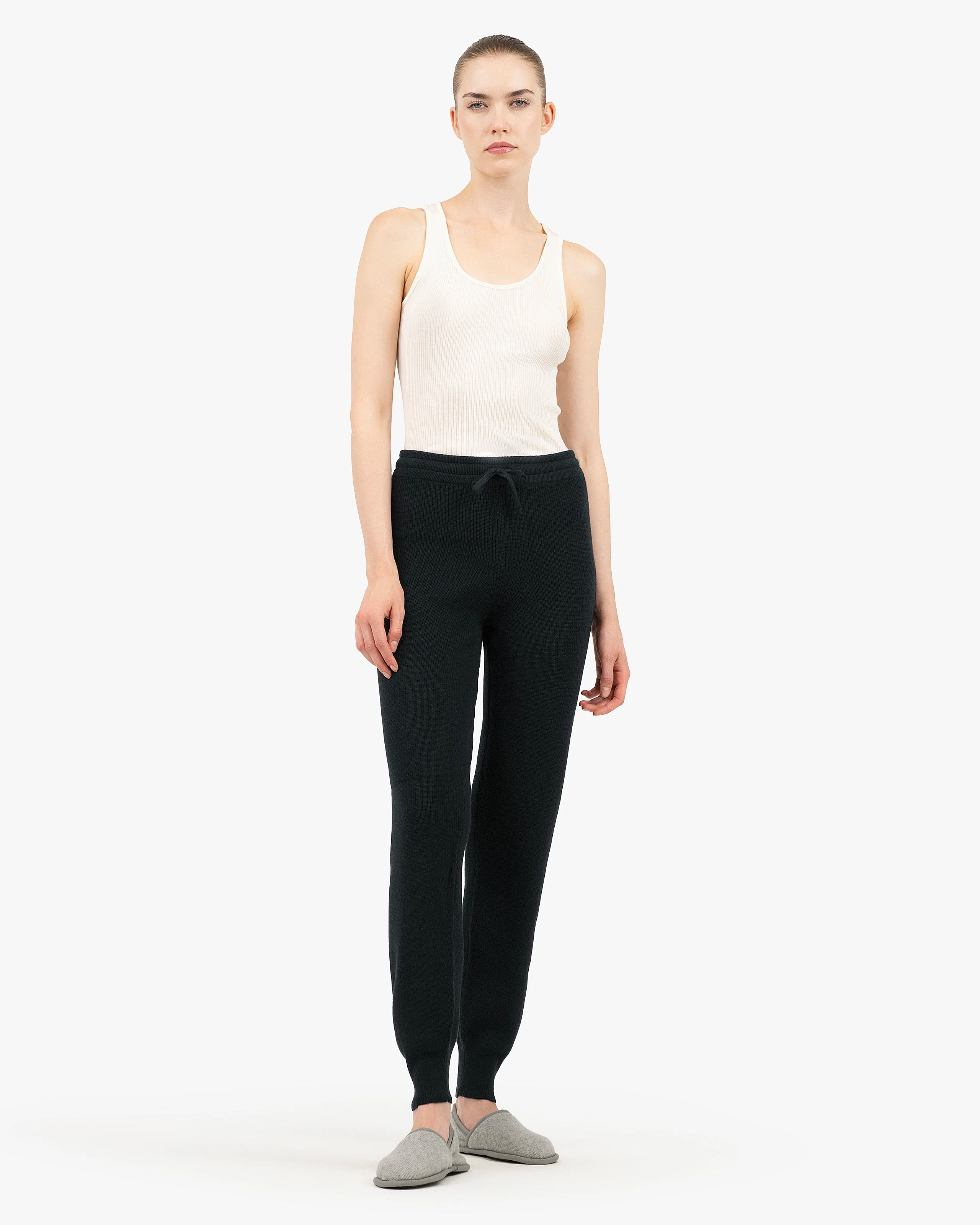 Women's Garisenda Joggers - Black Merino / Cashmere