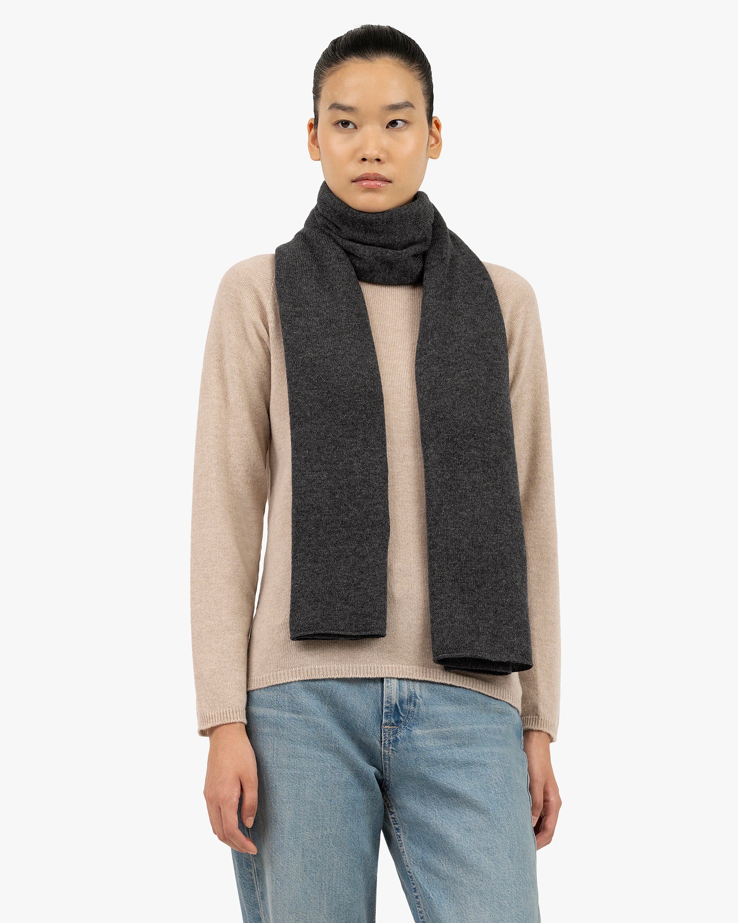 Essential Maxi Cashmere Scarf for Women - Charcoal