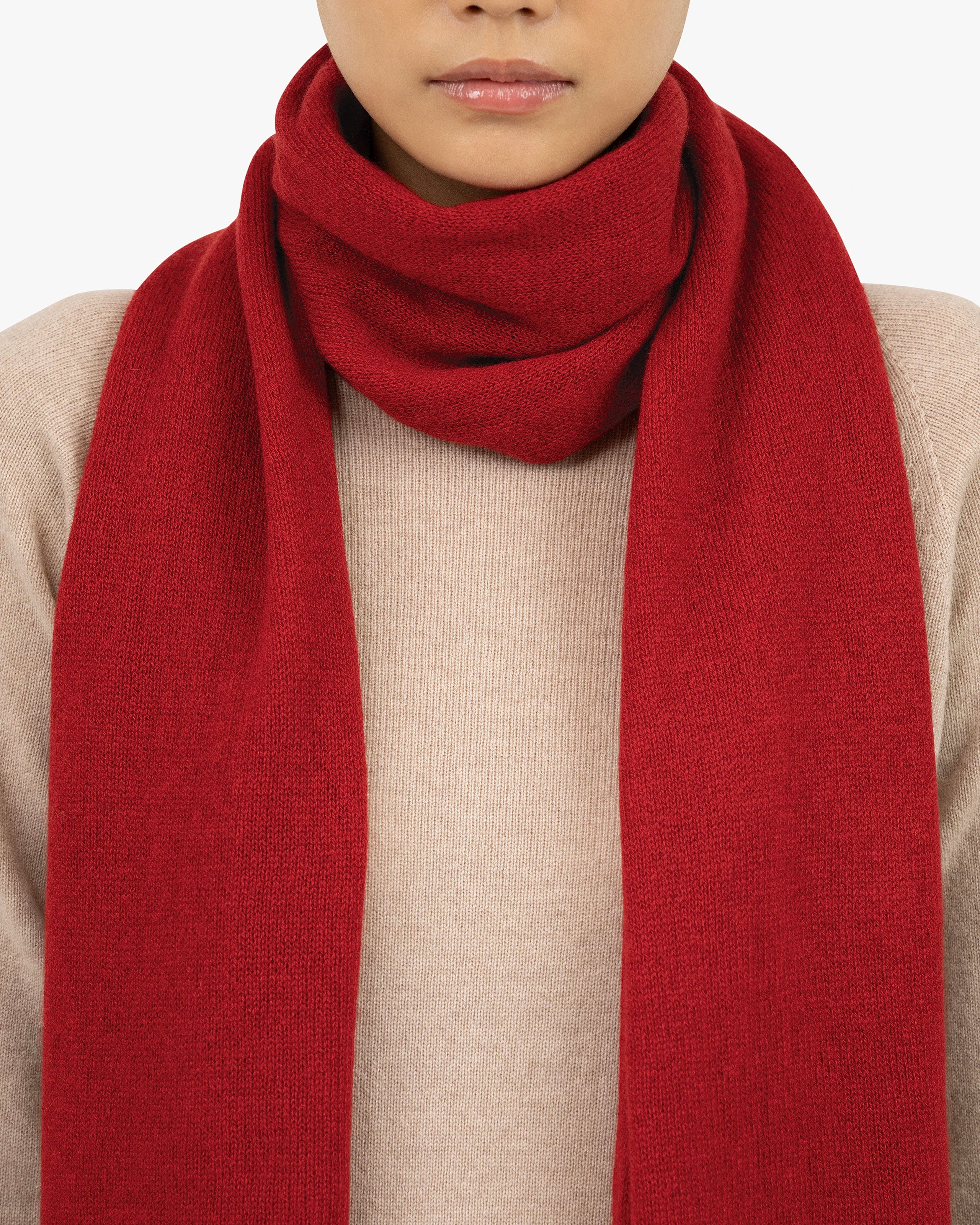 Women's Essential Maxi Scarf - Red Cashmere