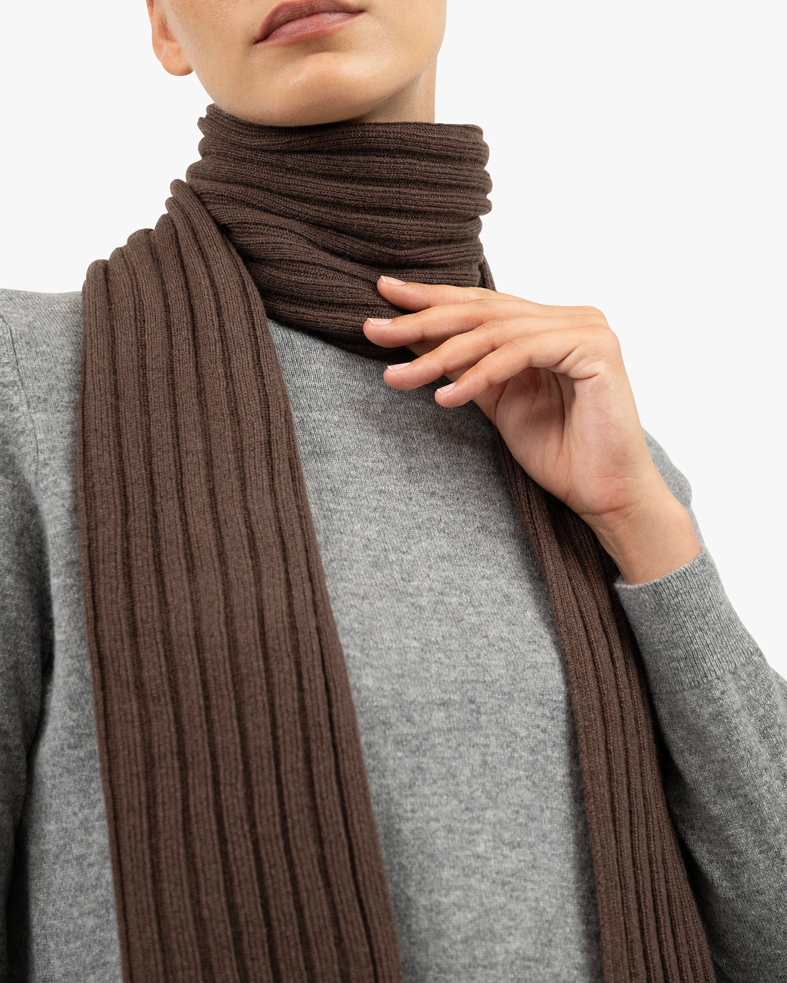 Women's Ribbed Scarf - Brown Cashmere