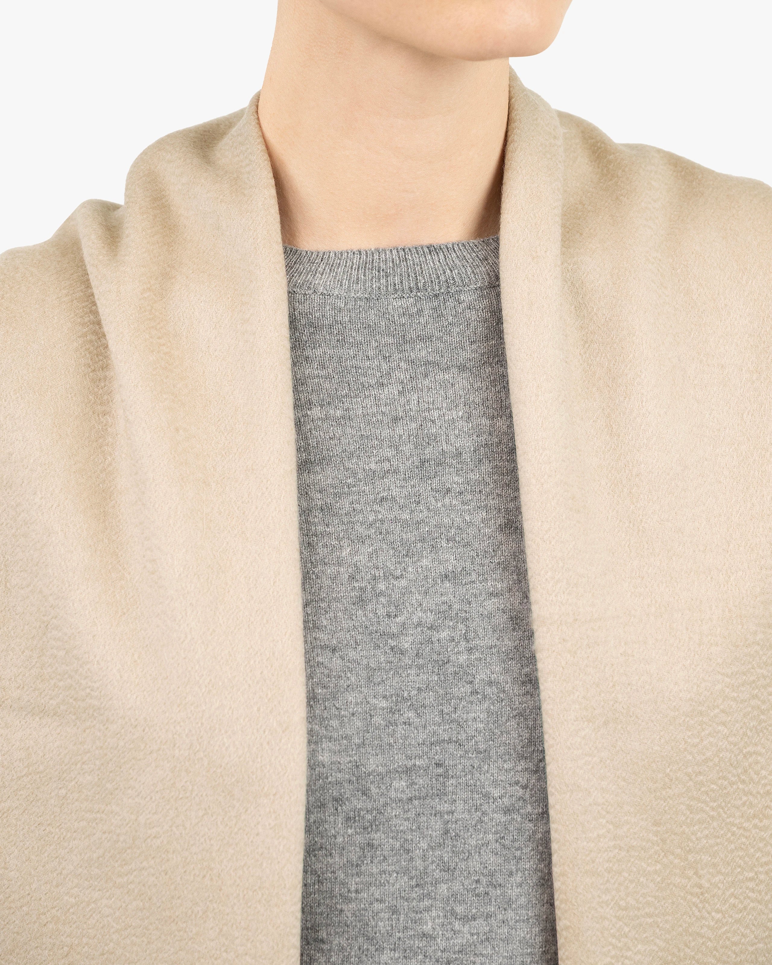 Women's Courmayeur Scarf - Beige Cashmere