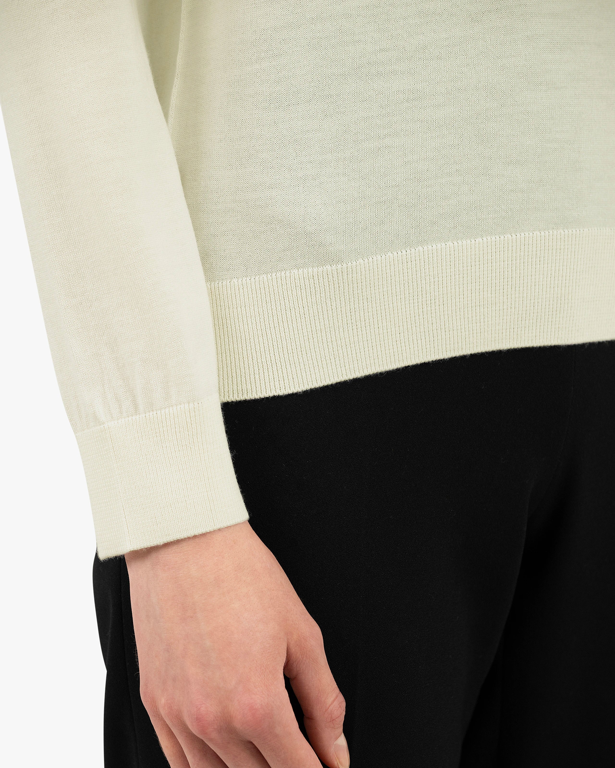 Women's Seraphine V-Neck Sweater - White Merino Superfine